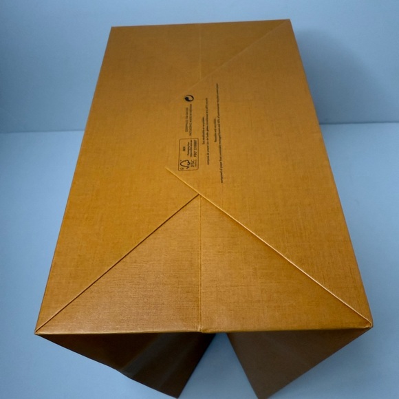 Louis Vuitton Shopping Bag - Picture 3 of 3